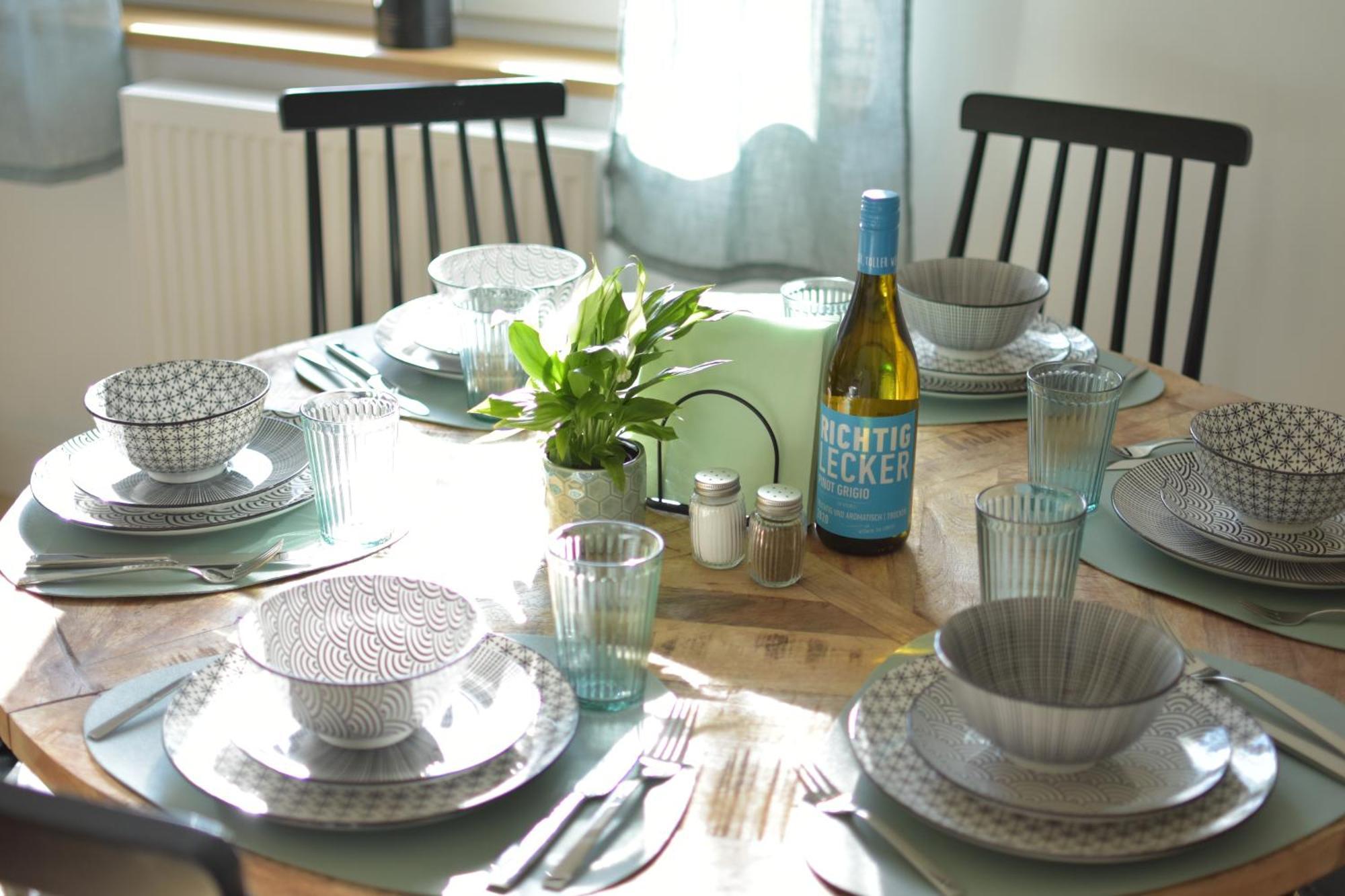White Midsommar - Stilvolle Wohnung, 3 Schlafzimmer, Wohnzimmer, Kueche Landshut Exterior foto